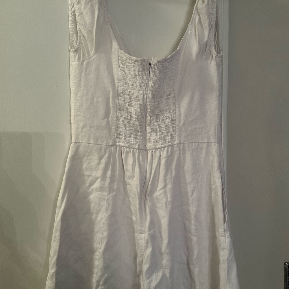 White Abercrombie, and Fitch dress size large great vacation dress or summer.